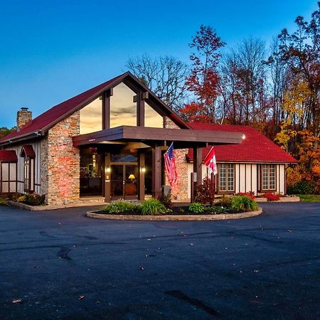 Red Roof Inn & Suites Hazleton Εξωτερικό φωτογραφία