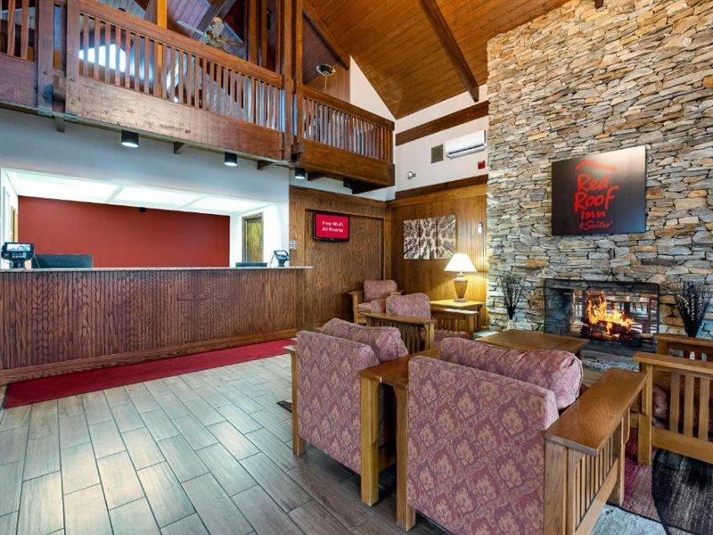Red Roof Inn & Suites Hazleton Εξωτερικό φωτογραφία