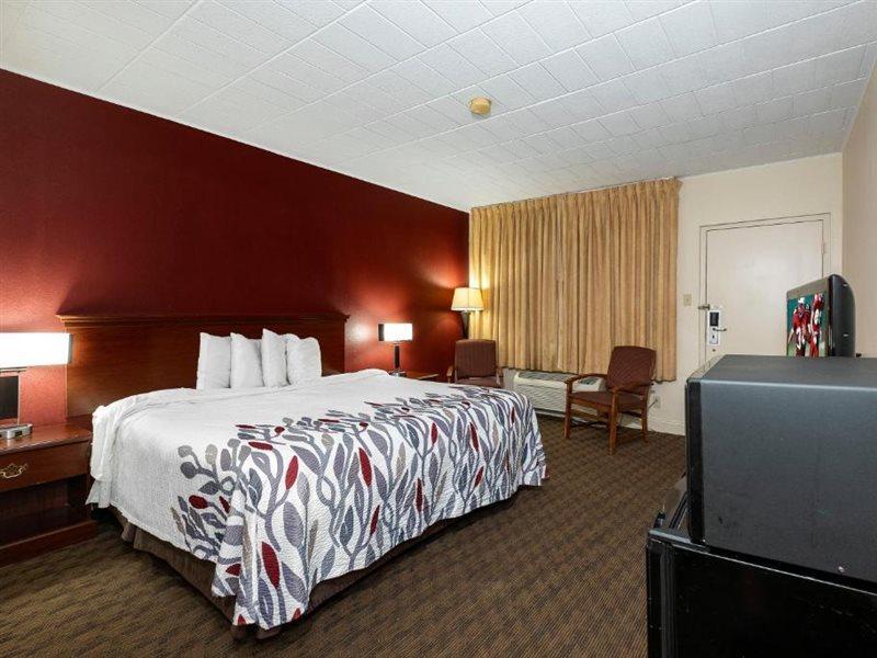 Red Roof Inn & Suites Hazleton Εξωτερικό φωτογραφία