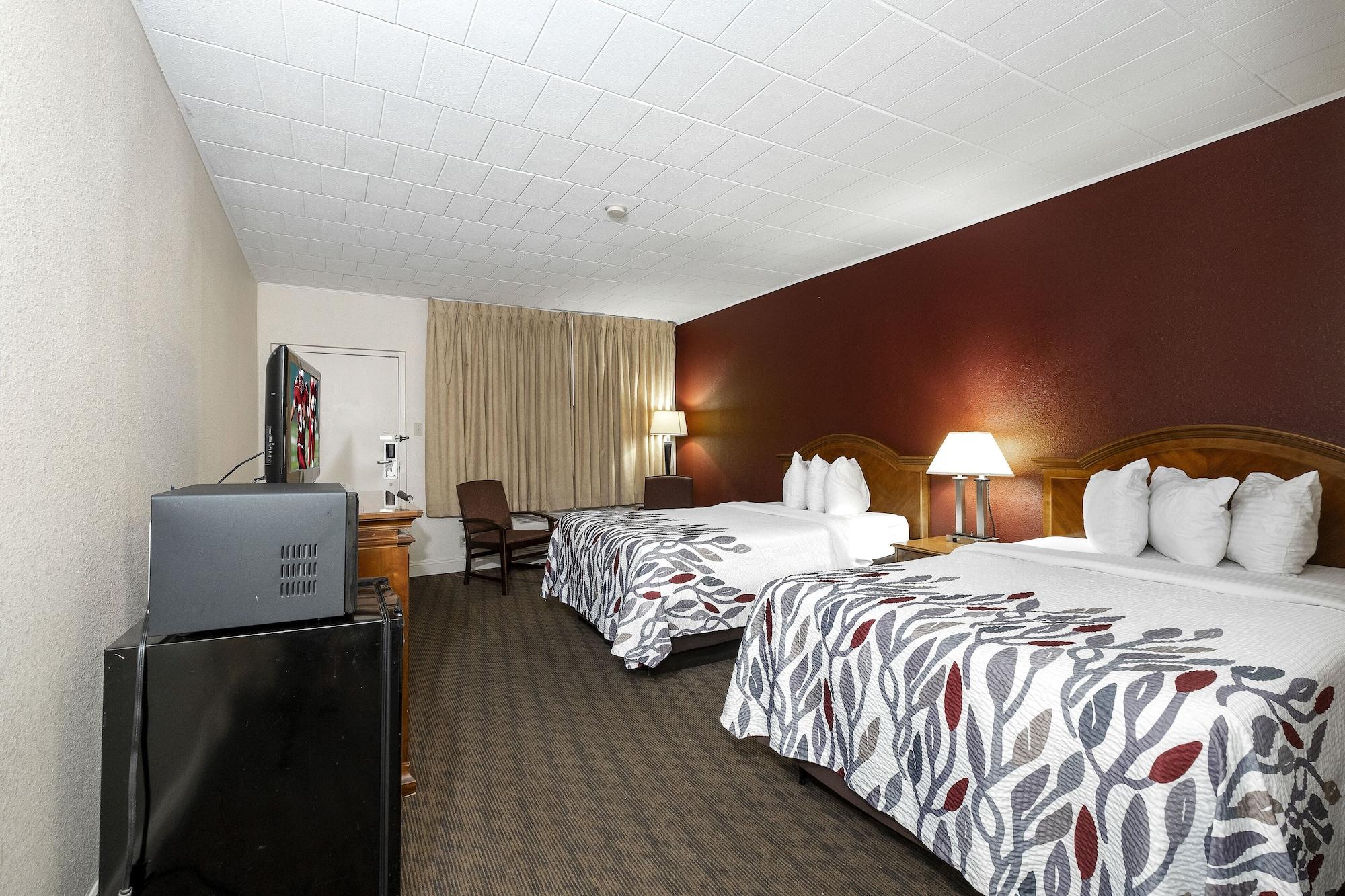 Red Roof Inn & Suites Hazleton Εξωτερικό φωτογραφία