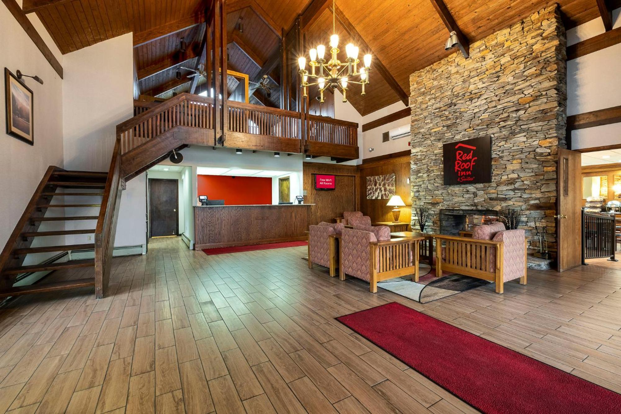 Red Roof Inn & Suites Hazleton Εξωτερικό φωτογραφία