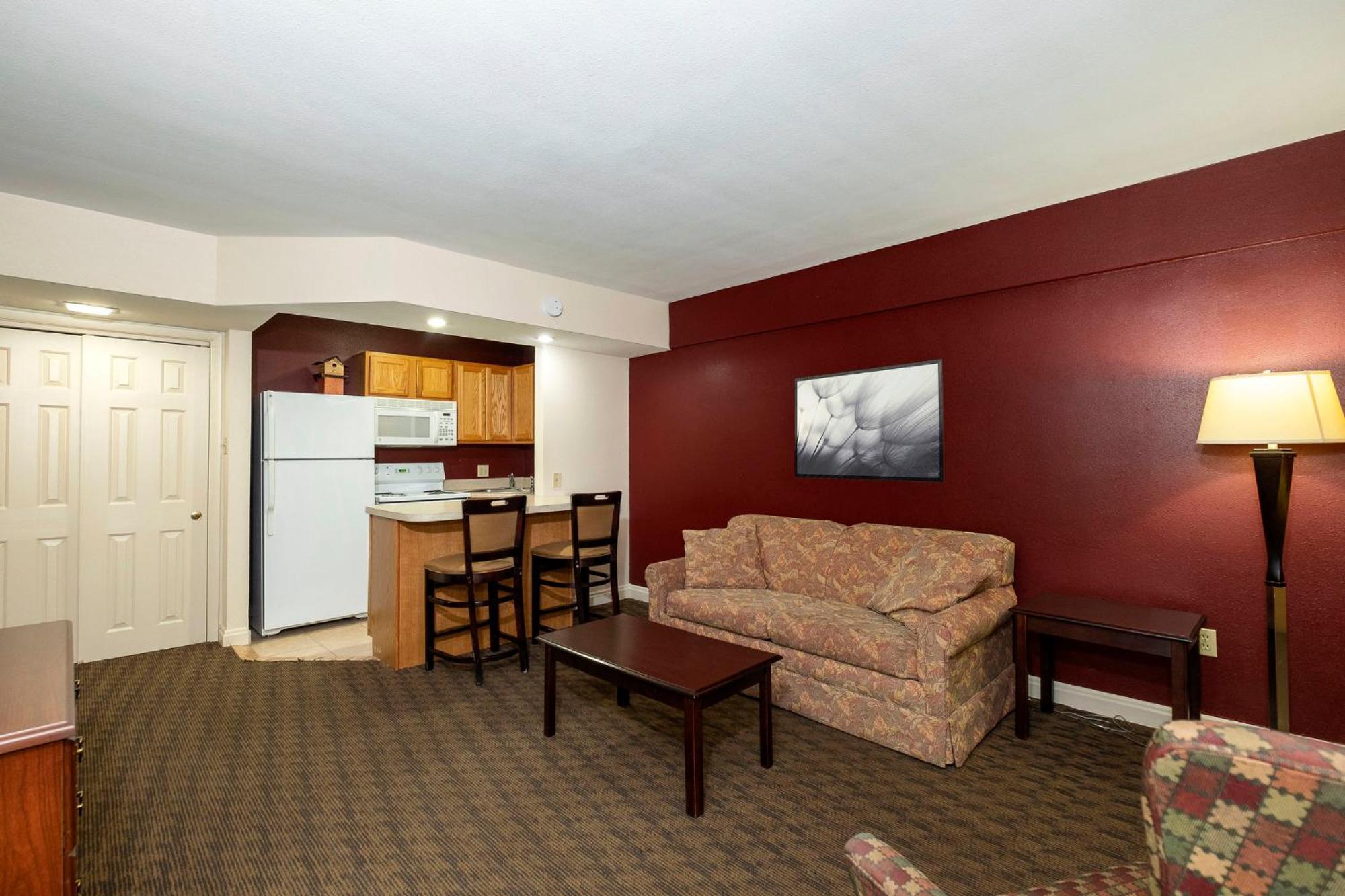 Red Roof Inn & Suites Hazleton Εξωτερικό φωτογραφία