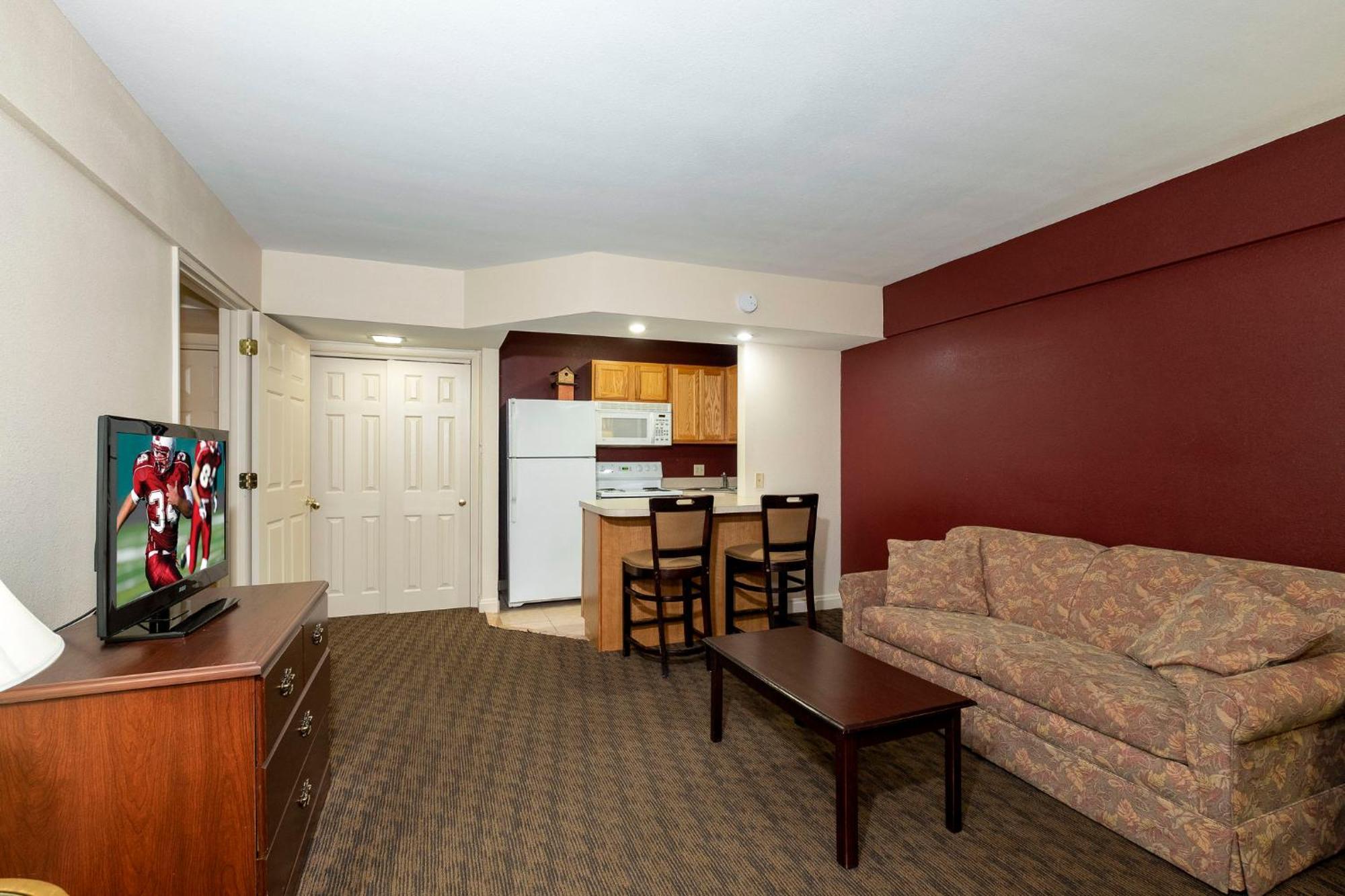 Red Roof Inn & Suites Hazleton Εξωτερικό φωτογραφία