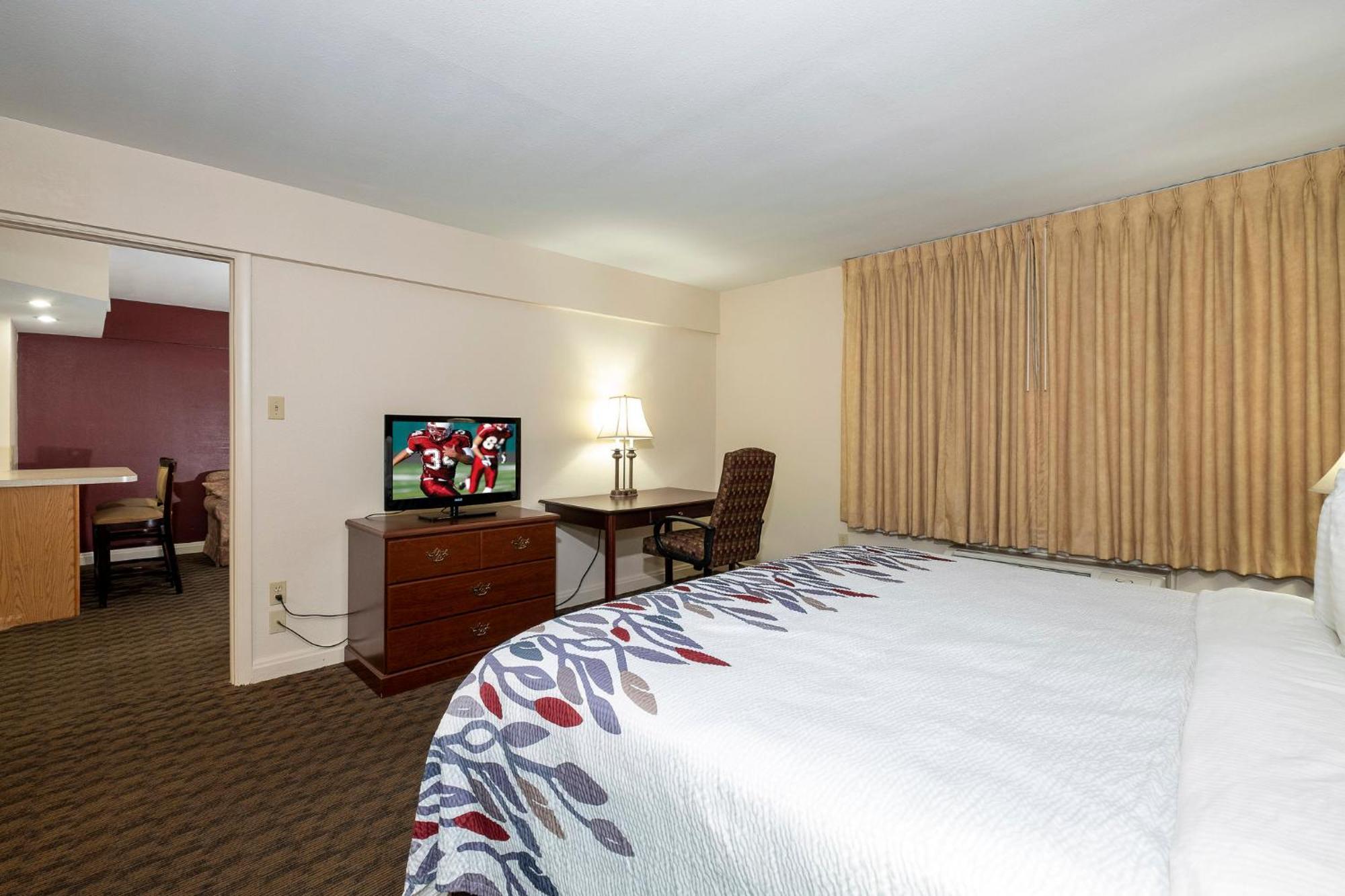Red Roof Inn & Suites Hazleton Εξωτερικό φωτογραφία