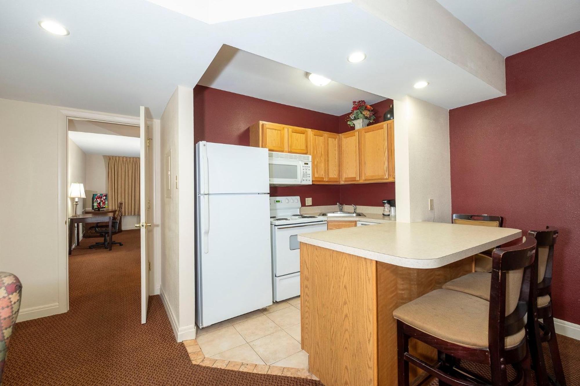 Red Roof Inn & Suites Hazleton Εξωτερικό φωτογραφία