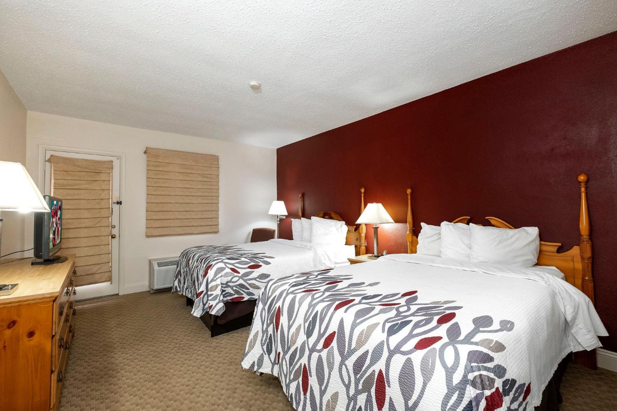 Red Roof Inn & Suites Hazleton Εξωτερικό φωτογραφία